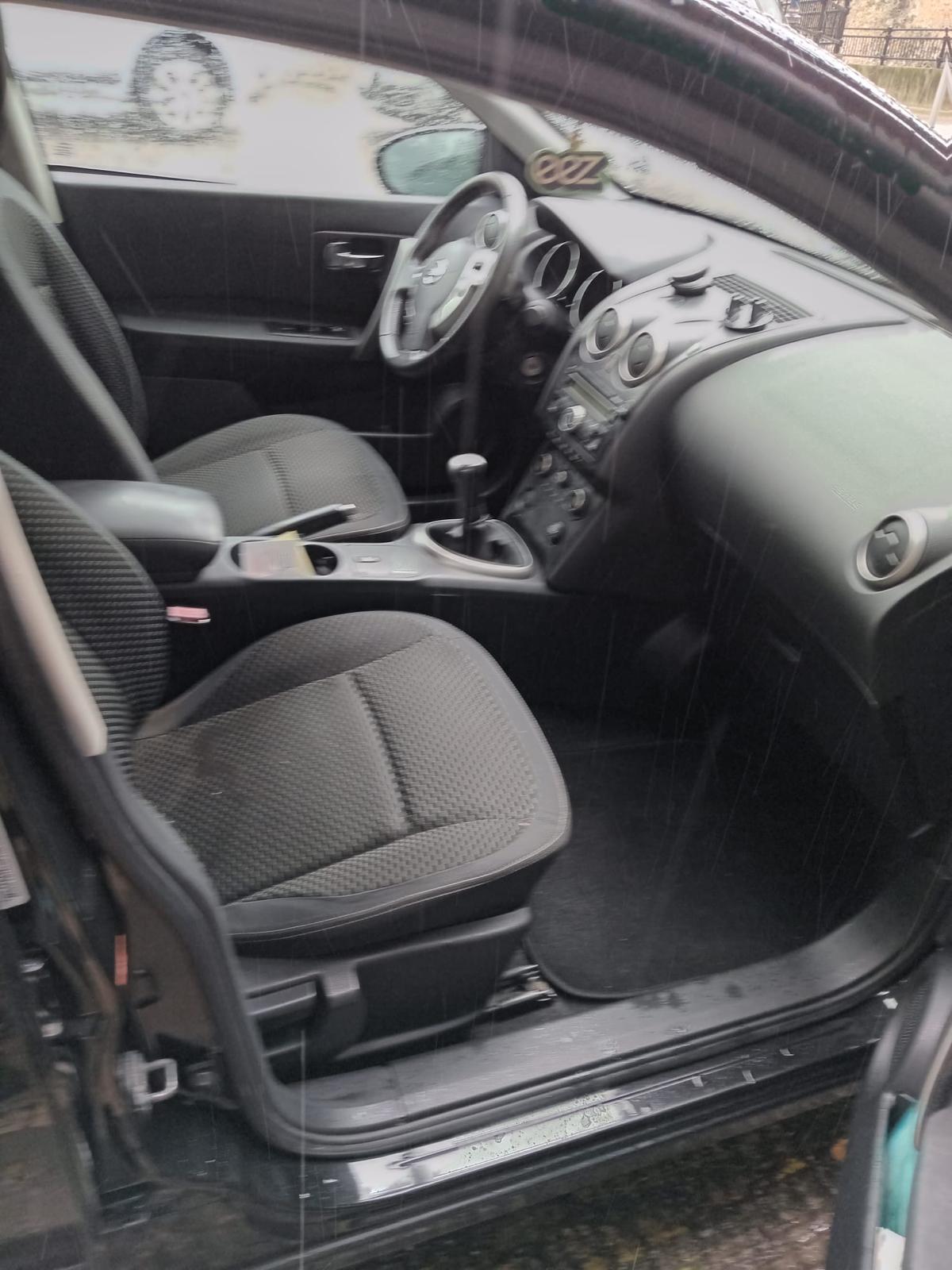 Nissan NISSAN QASHQAI HATCHBACK 1.6 Acenta 5dr (March 2007 - January 2010) 2009 5 doors 5 seats Petrol Manual